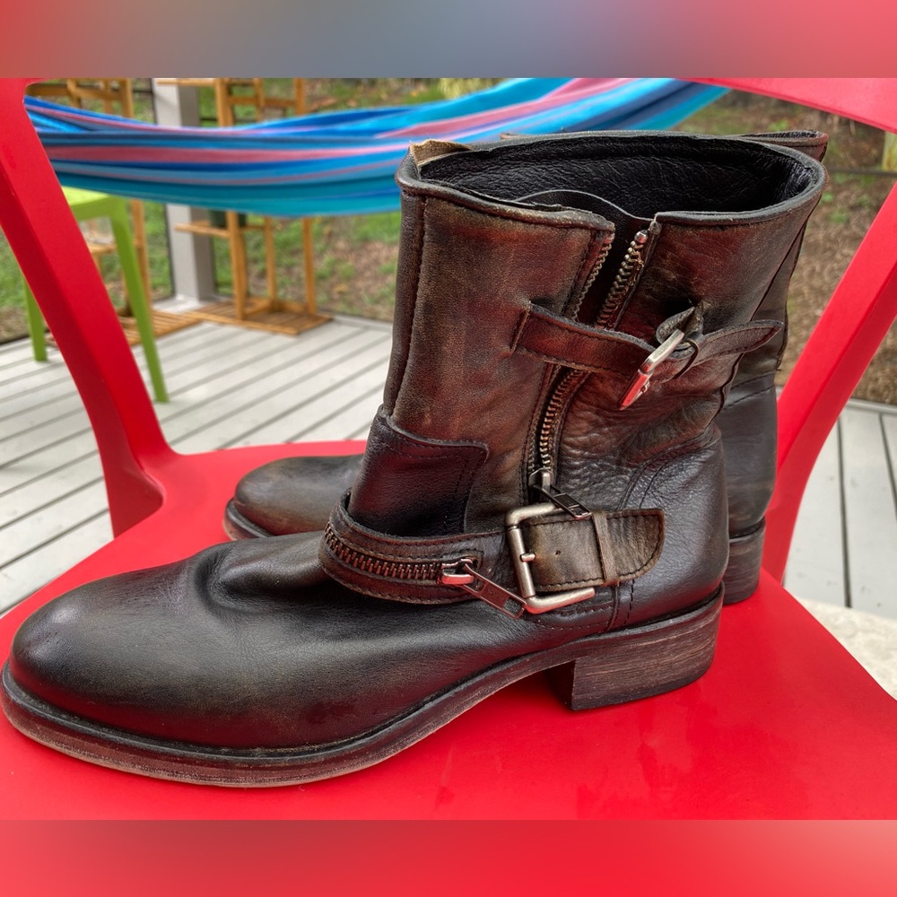 Authentic leather Hinge western style moto boots